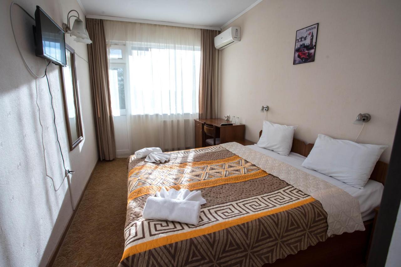 Park Hotel Ivailo Veliko Tarnovo Exterior photo
