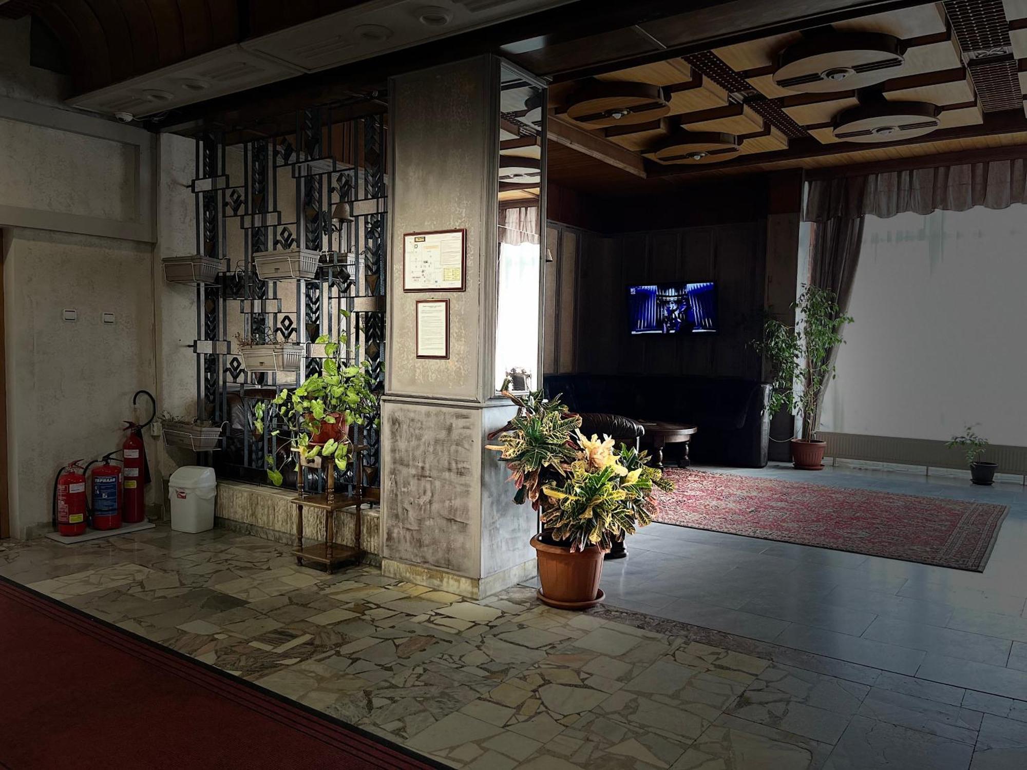 Park Hotel Ivailo Veliko Tarnovo Exterior photo