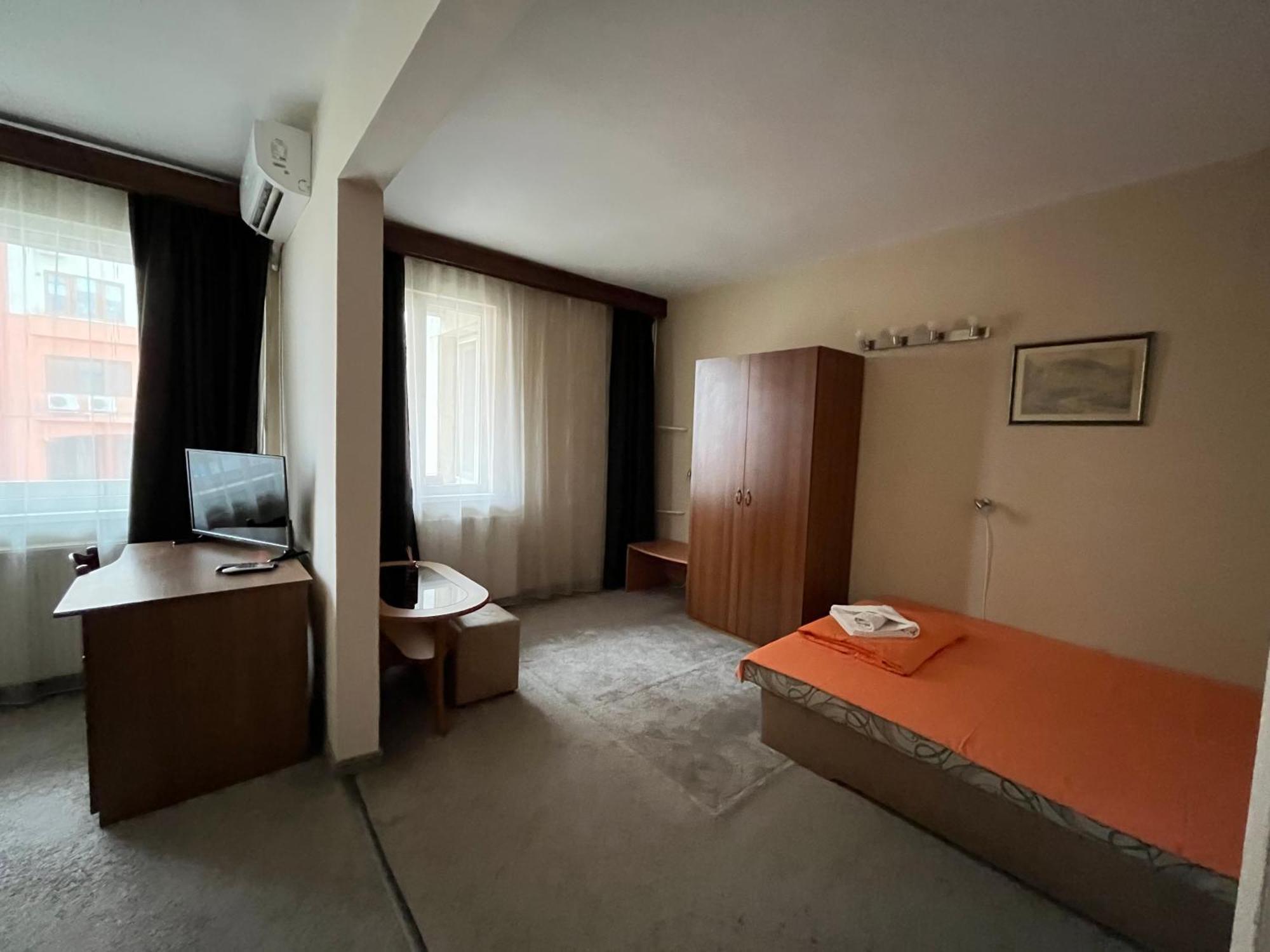 Park Hotel Ivailo Veliko Tarnovo Room photo