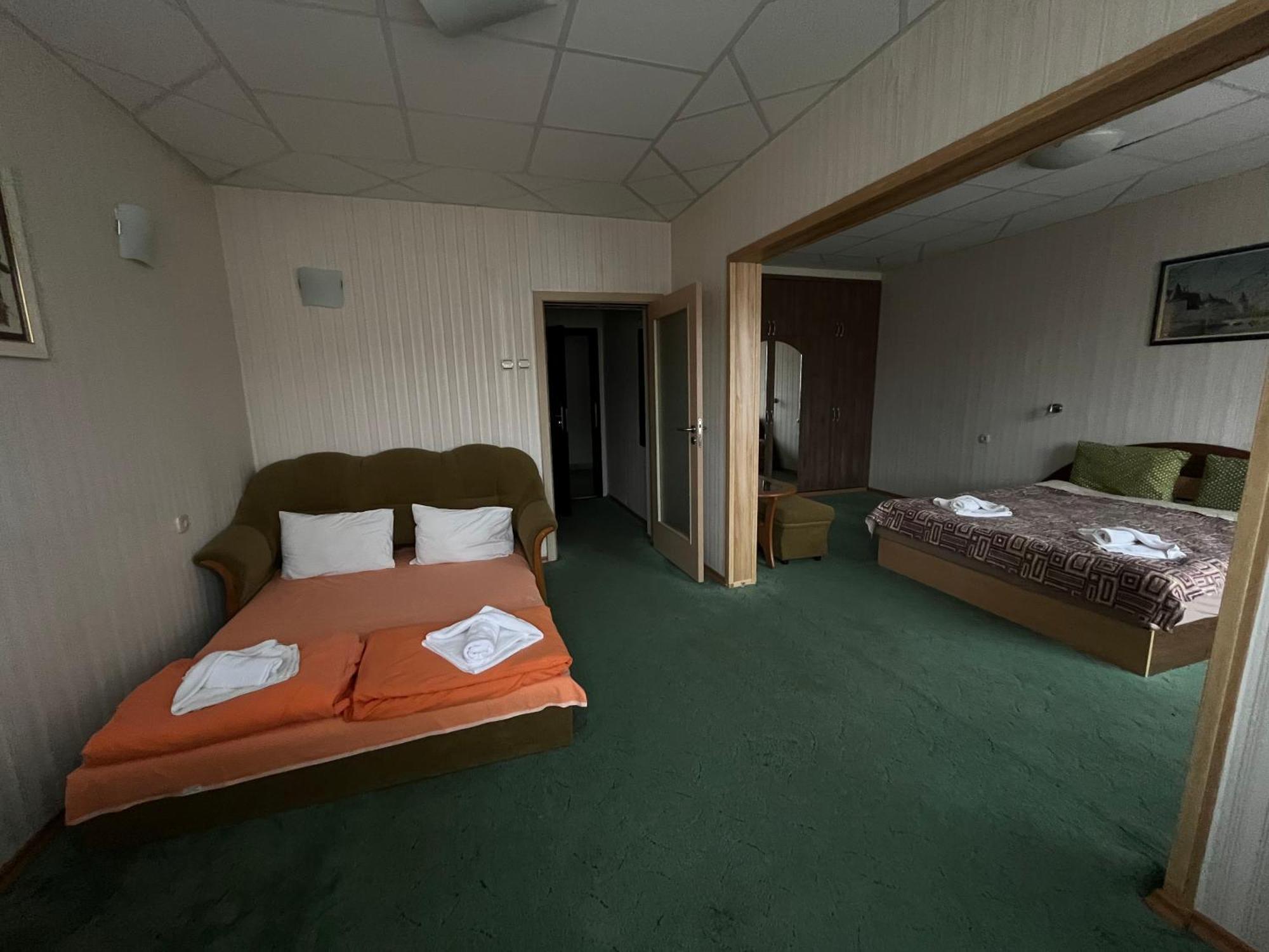 Park Hotel Ivailo Veliko Tarnovo Room photo